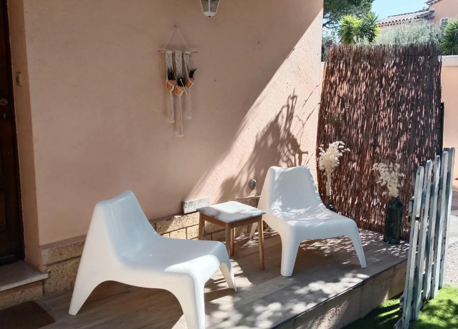 Apartment T2 Bord De Mer Avec Grand Jardin Six-Fours-les-Plages France