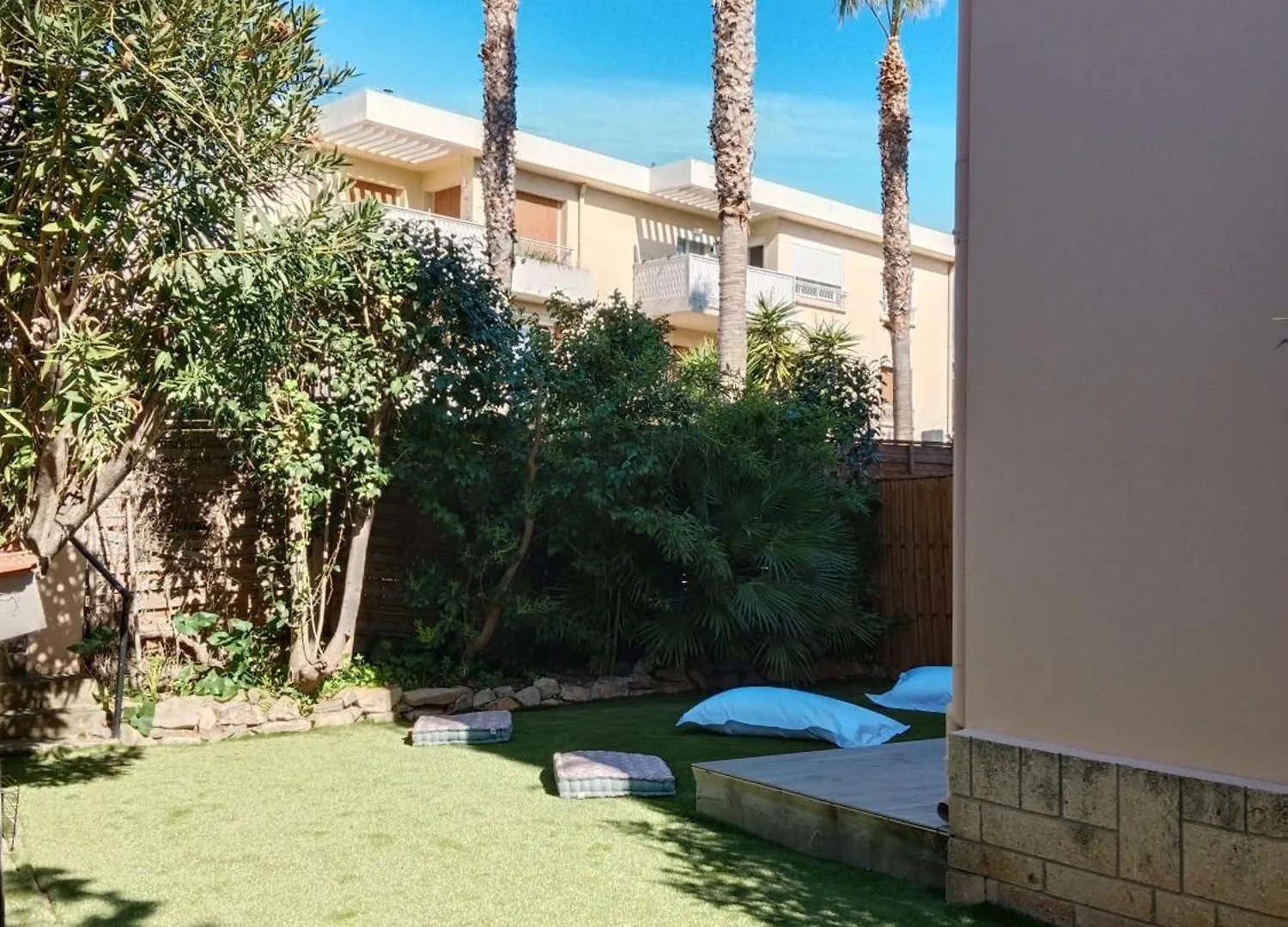 T2 Bord De Mer Avec Grand Jardin Six-Fours-les-Plages 0*,  France